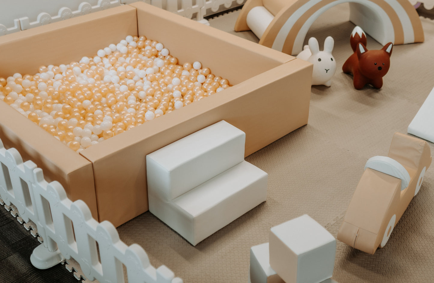 Beige Beauty Ball Pit